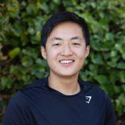 Alex Zhu headshot