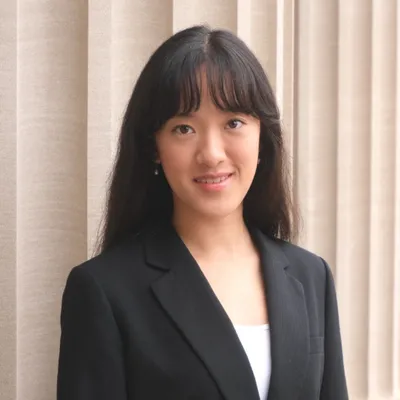 Chloe Wang headshot