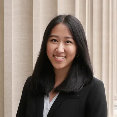 Julia Wang headshot