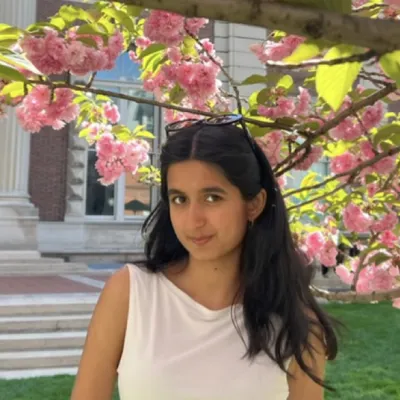 Sonali Sinha headshot